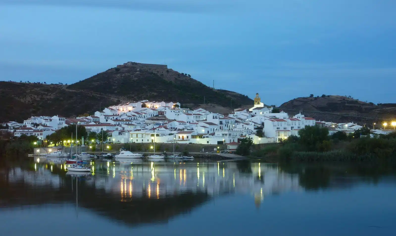 Sanlúcar visto de Alcoutim